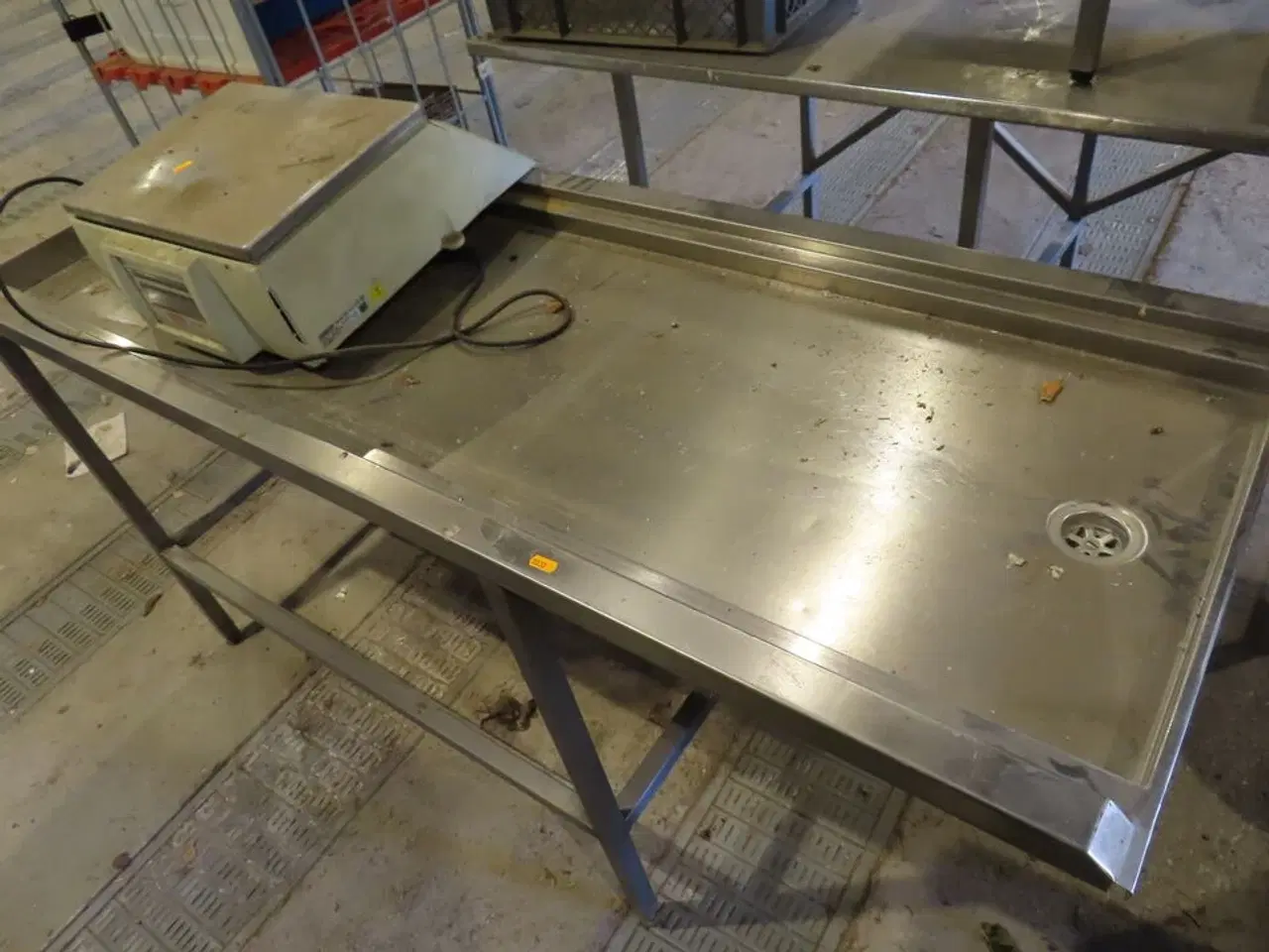 Billede 1 - Rustfri stålbord til vaskestation