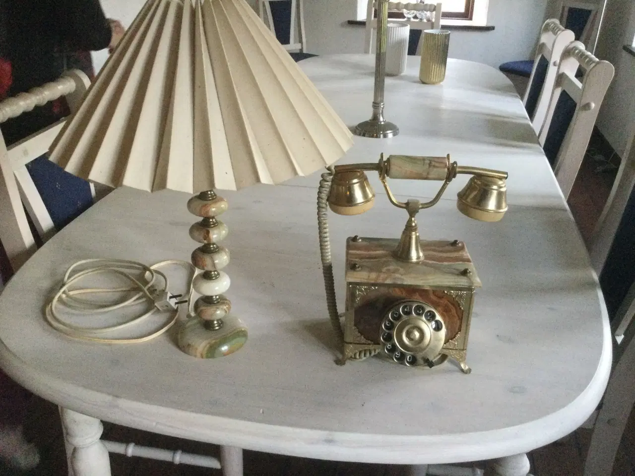 Billede 6 - Telefon  og lampe