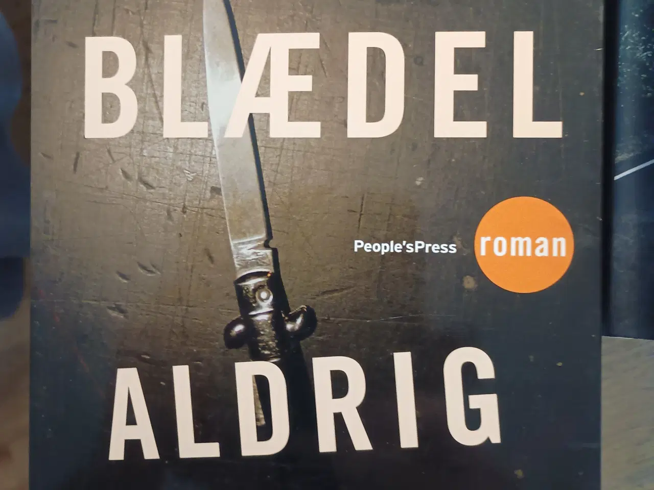 Billede 5 - Sara Blædel bøger. 