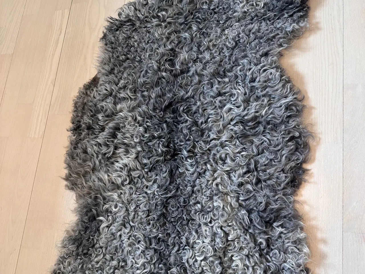 Billede 3 - Helt nyt gotlandsk lammeskind 