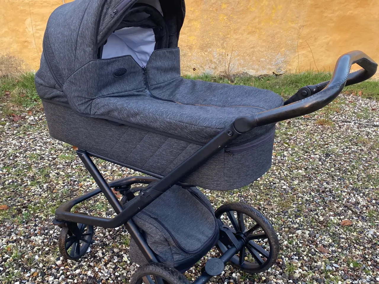 Billede 1 - Velholdt Odder Vida med tilbehør 