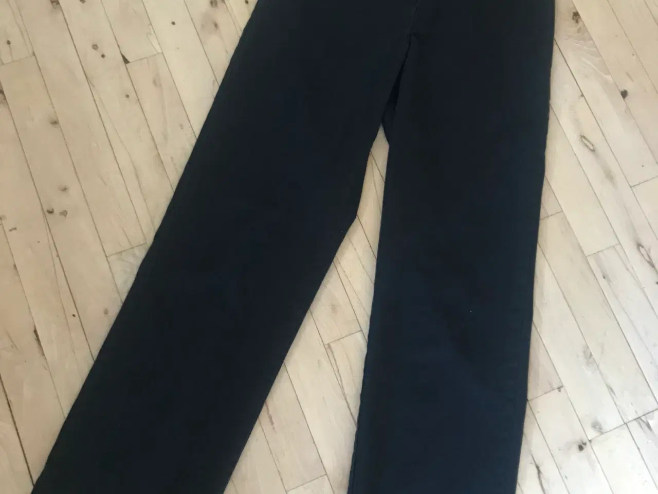 Billede 1 - Dickies bukser størrelse 30/32 i sort