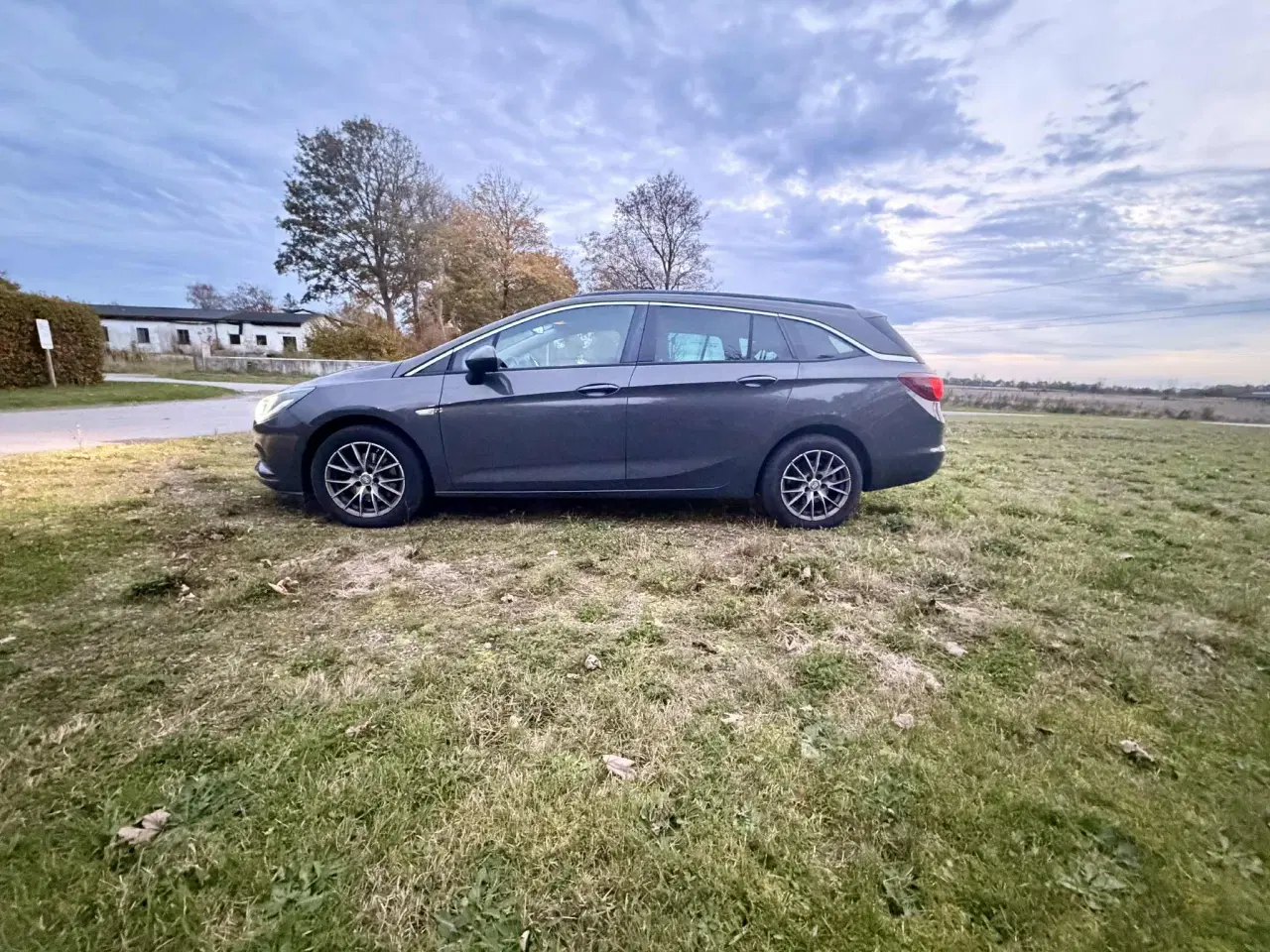 Billede 3 - 1 ejers Opel astra j sælges som en af Dks billigst