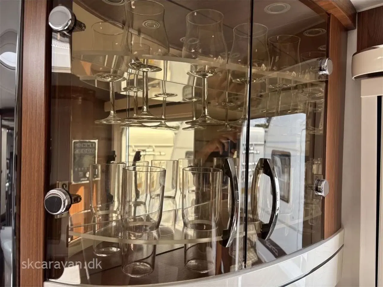 Billede 10 - 2018 - Hobby Excellent 560 CFe "50 YEARS"   Pæn og velholdt campingvogn, med meget udstyr