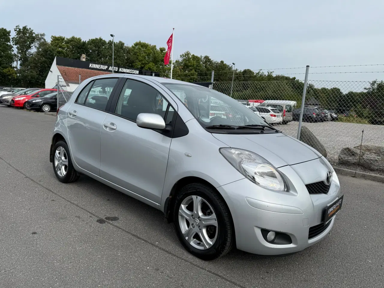 Billede 2 - Toyota Yaris 1,3 VVT-I T3 100HK 5d 6g