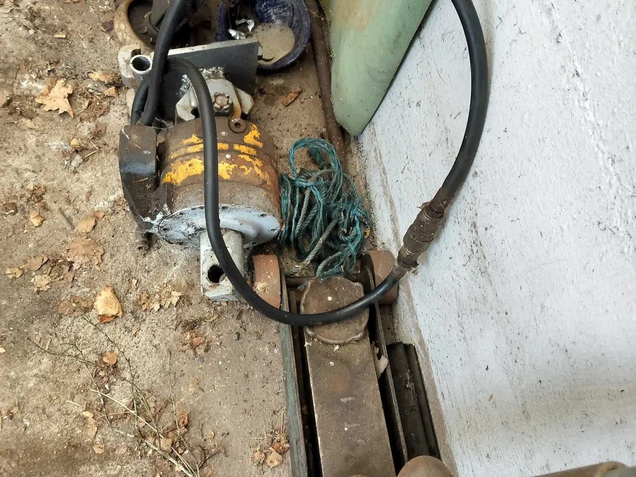 Billede 3 - Krøje motorer med bor