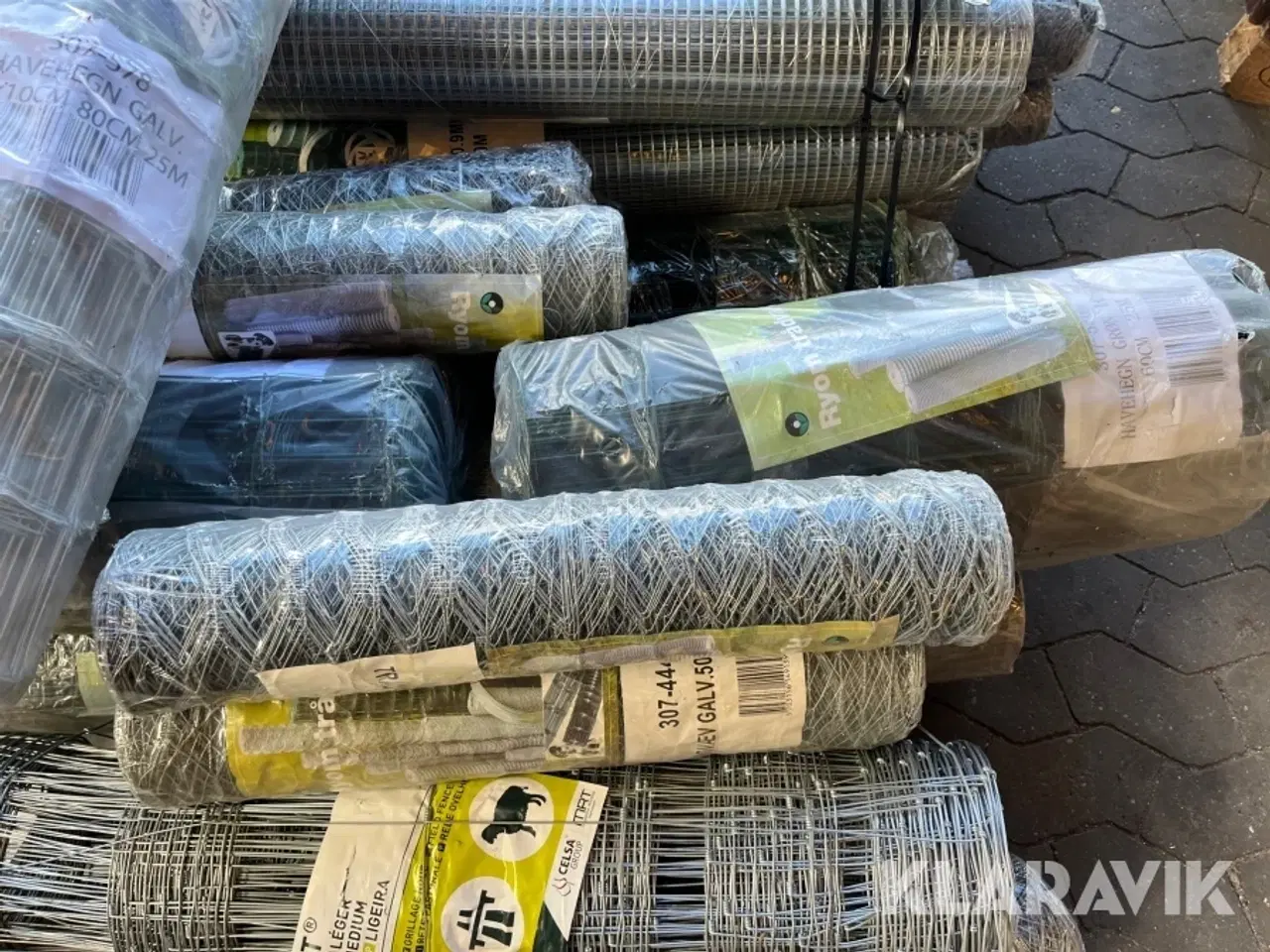 Billede 10 - Lot - hegn, vejsalt, pæle og øvrigt 3 paller