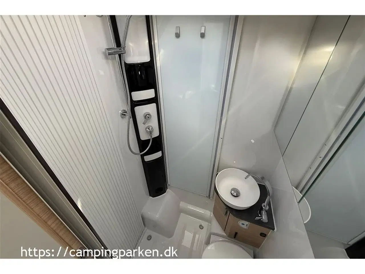 Billede 13 - 2022 - Hobby Optima De Luxe T 65 GE   Populær indretning med enkeltsenge fra Hobby til en skarp pris!
