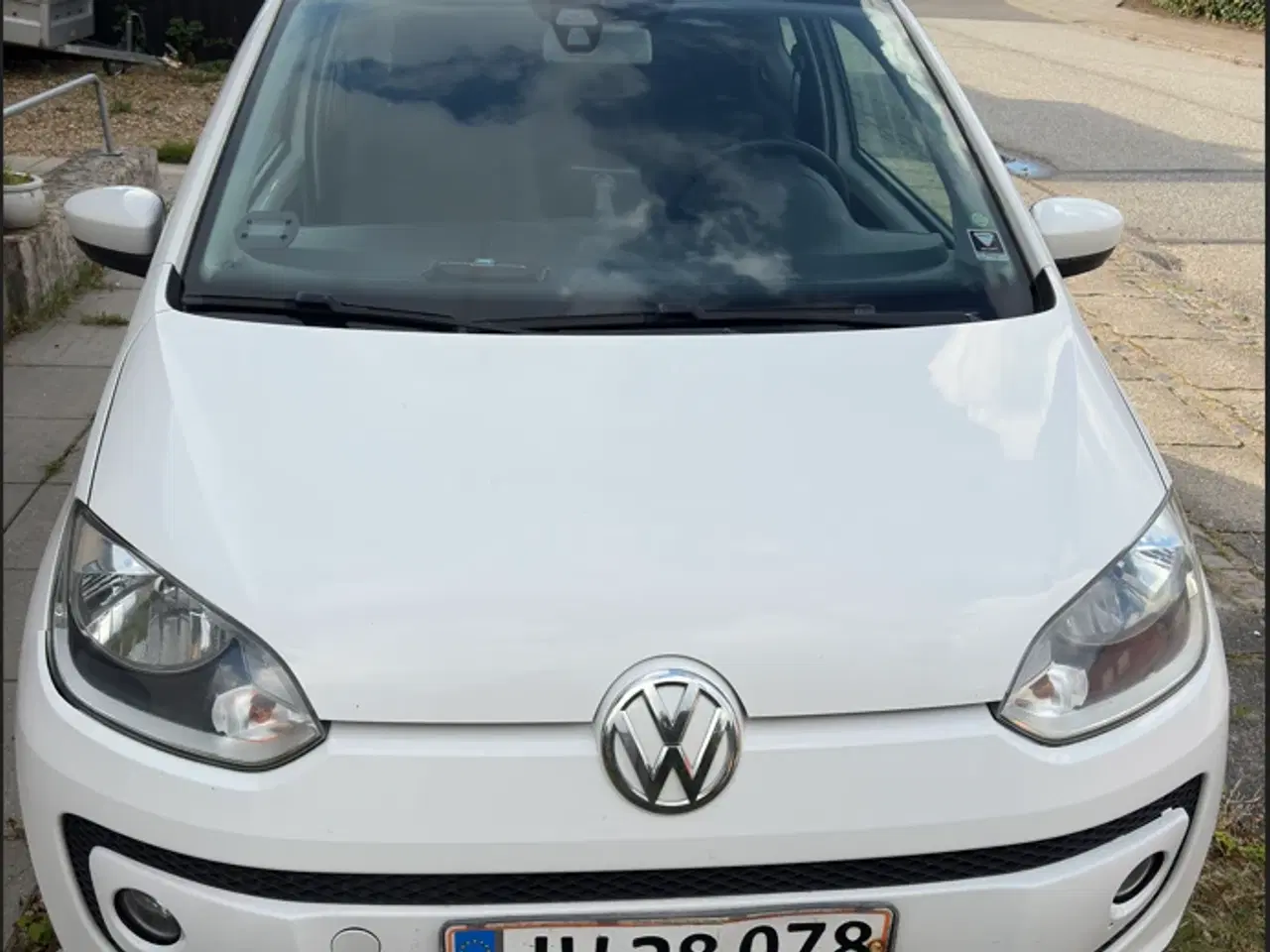 Billede 2 - Velholdt VW Up! Model 2013