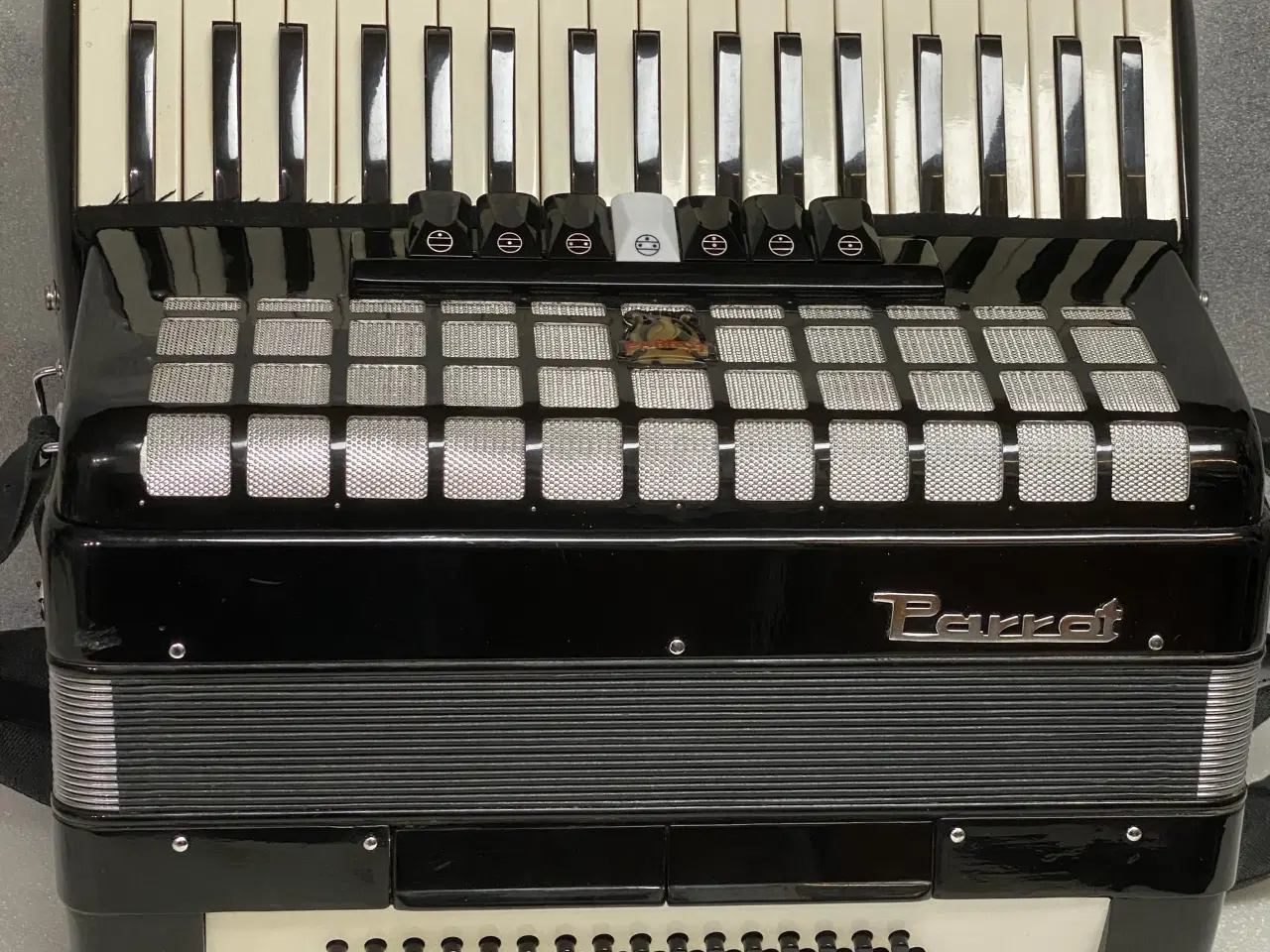 Billede 2 - Perrot tangent-harmonika sælges – u/kuffret