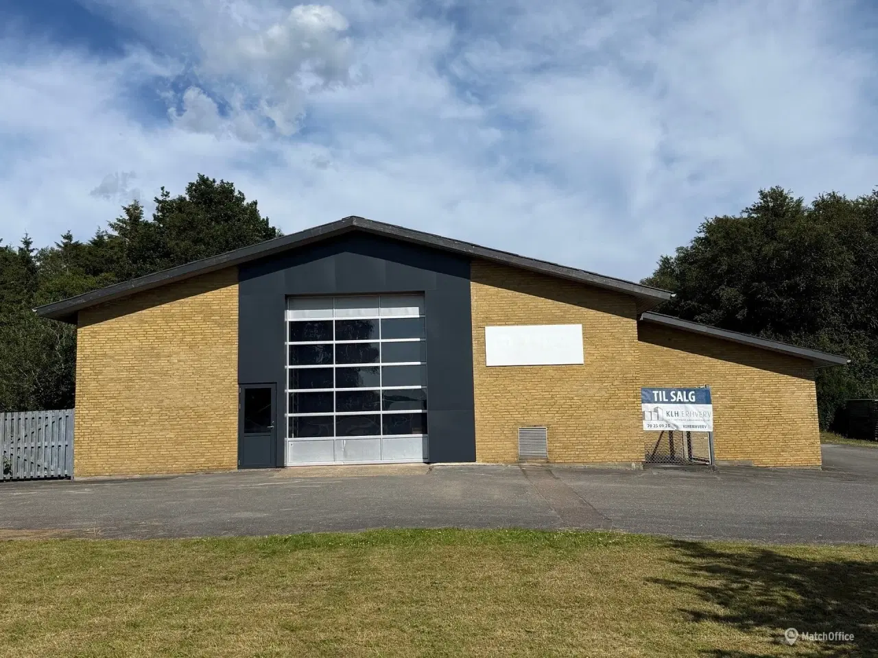 Billede 1 - Velbeliggende industriejendom i Vejen sælges som investering