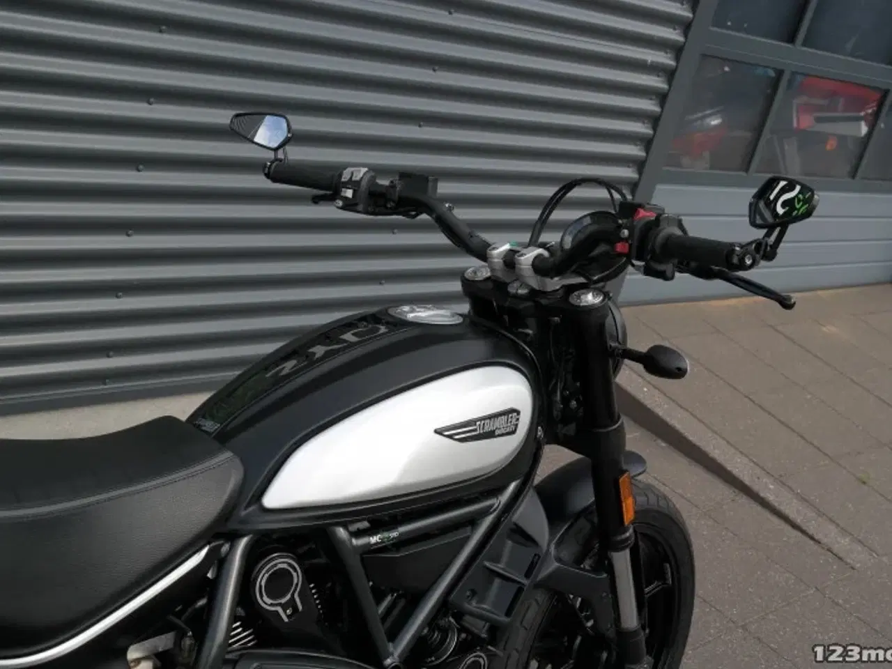 Billede 9 - Ducati Scrambler Icon Dark MC-SYD       BYTTER GERNE