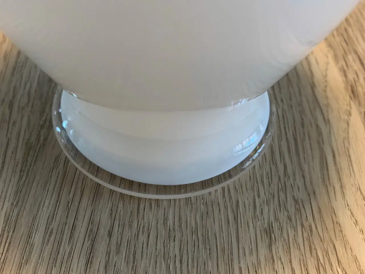 Billede 3 - Hvid opalglas Amfora Holmegaard vase