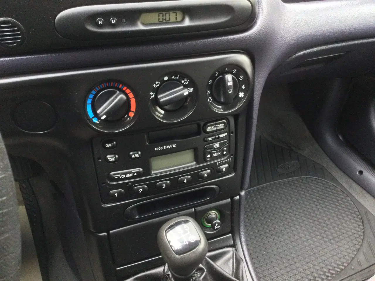 Billede 4 - Næsten som ny bil