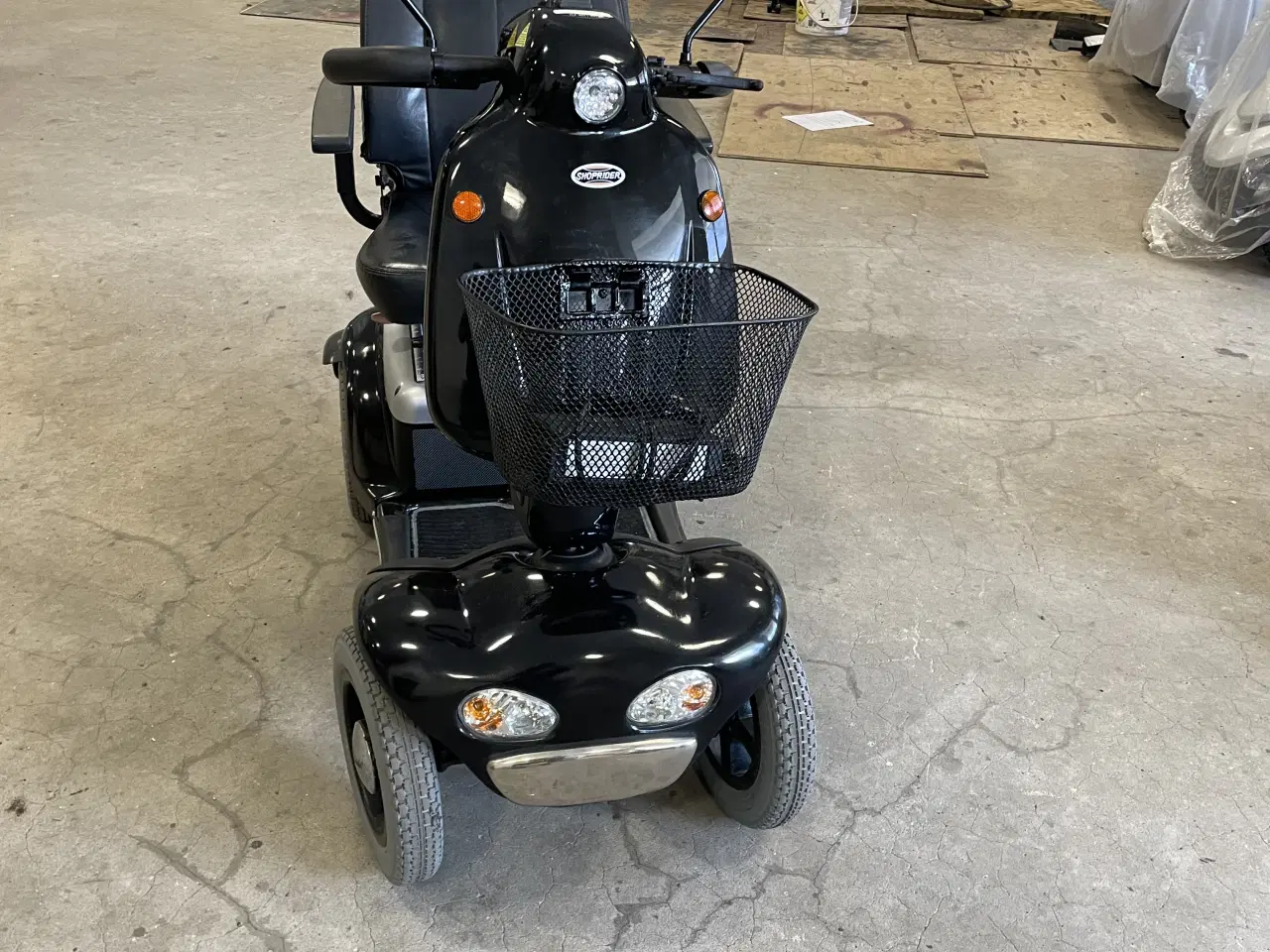 Billede 2 - Pro City Shoprieder 4 hjulet sort.