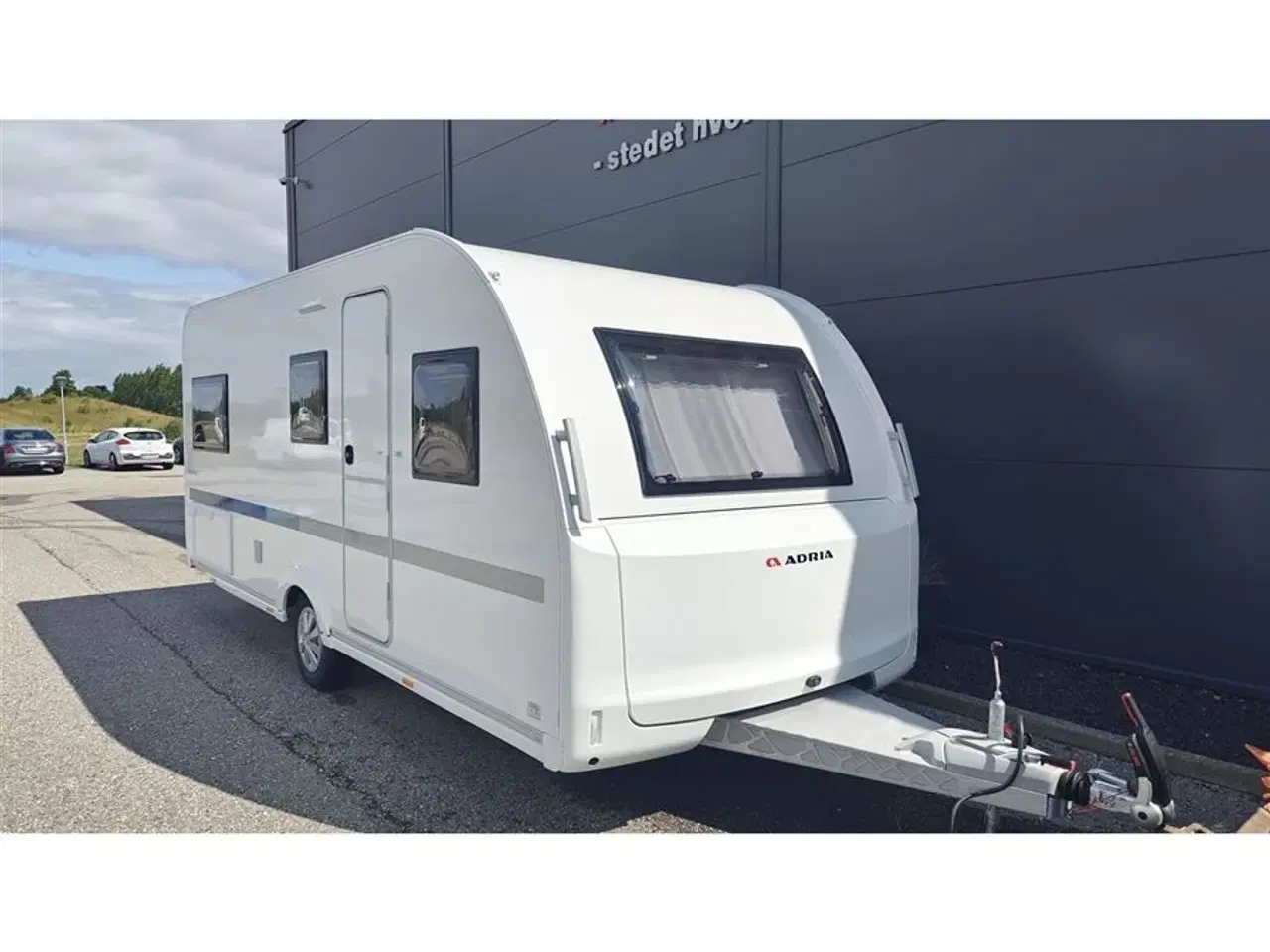 Billede 22 - 2024 - Adria Altea 502 UL   Køb denne vogn og vælg mellem en gratis mover eller Isabella Capri telt