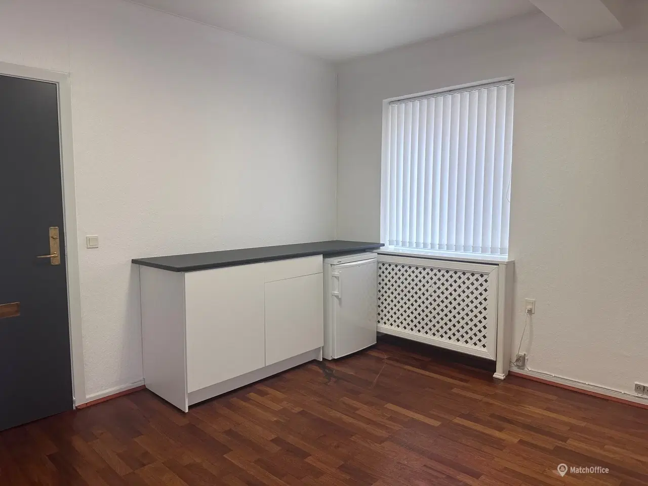 Billede 12 - Central beliggenhed på gågaden