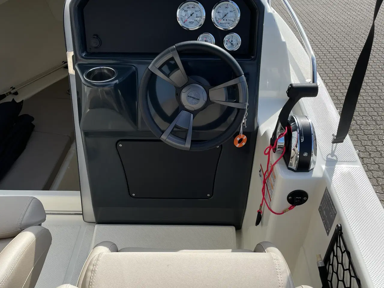 Billede 6 - Activ 505 Cabin med F80 Mercury-EFI 4 takt