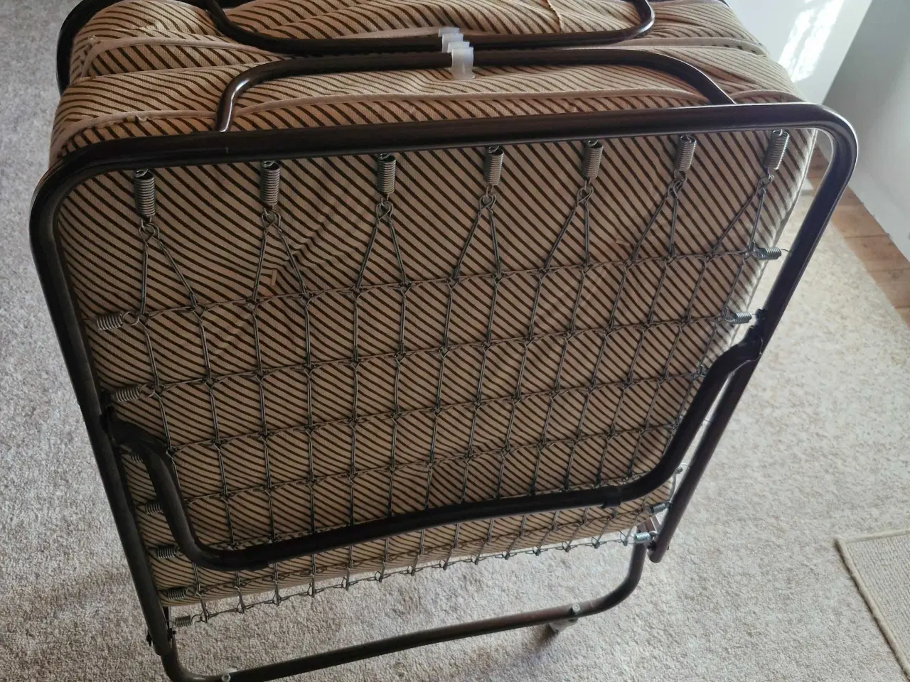 Billede 3 - Gæsteseng på hjul