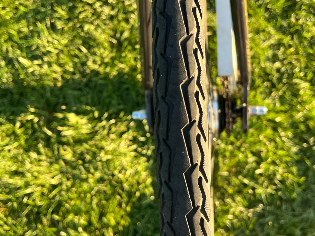 Billede 6 - Trek superlet alu fin bycykel – 28”, nyserviceret