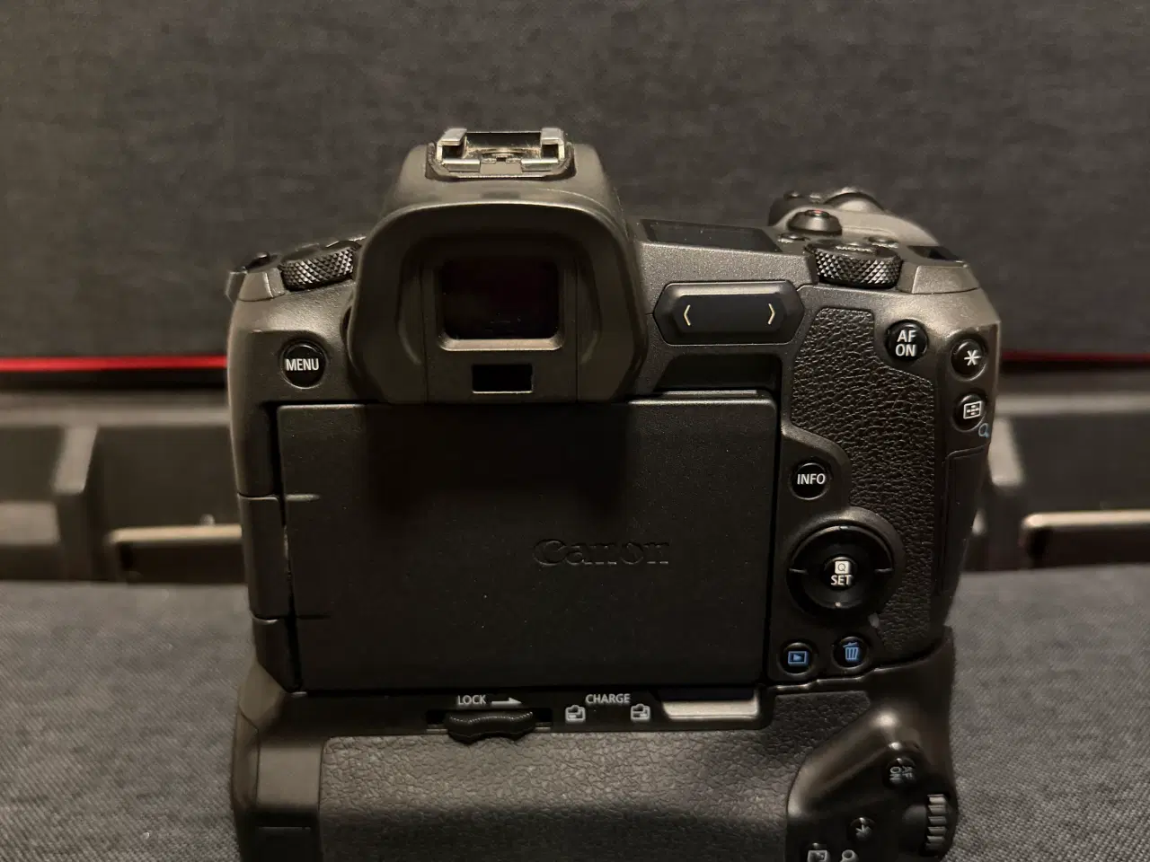 Billede 3 - Canon EOS R med batterigreb og trådløse mikrofoner