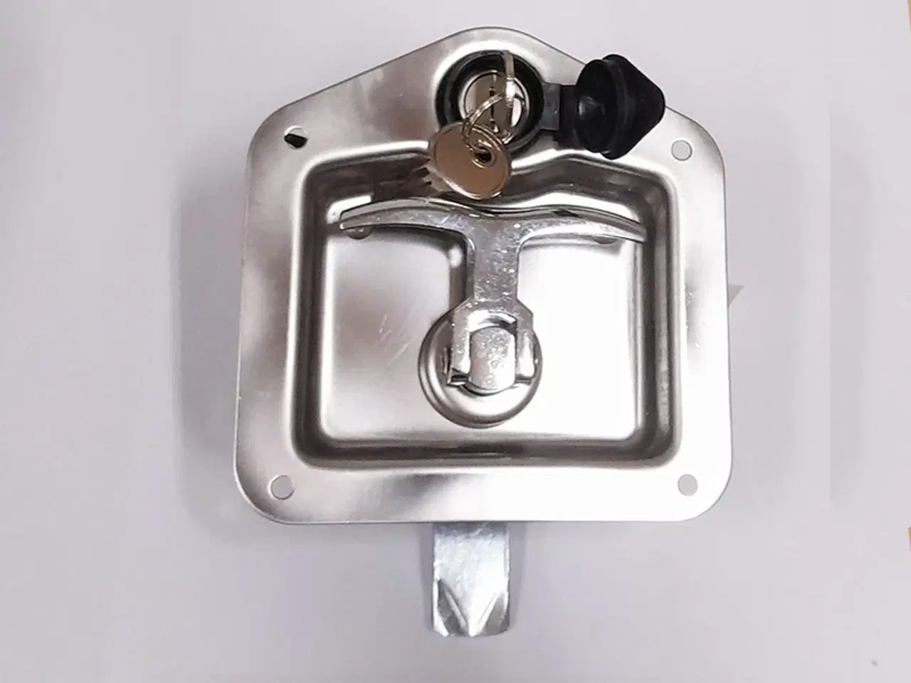 Billede 1 - Lås til alu. kasse under lad