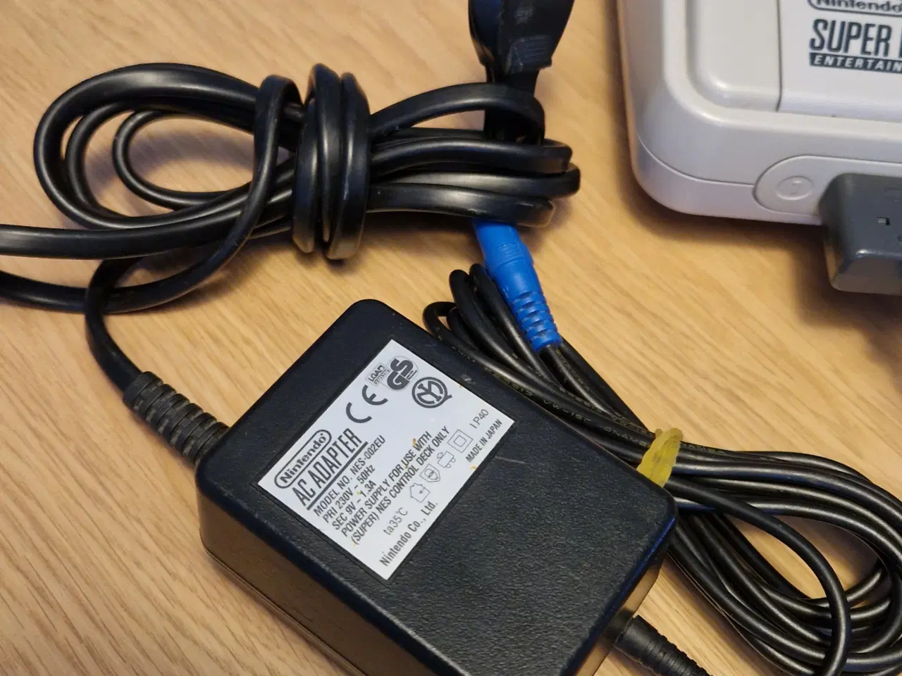 Billede 3 - 🎮 Super Nintendo – flot stand + 2 spil