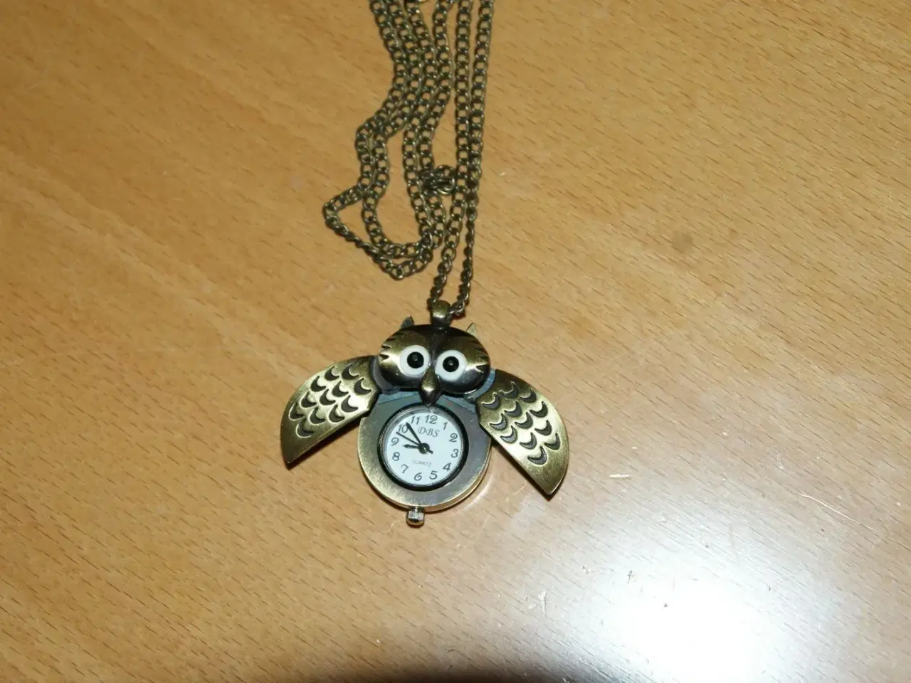 Billede 1 - Rigtig fin halskæde ur sælges
