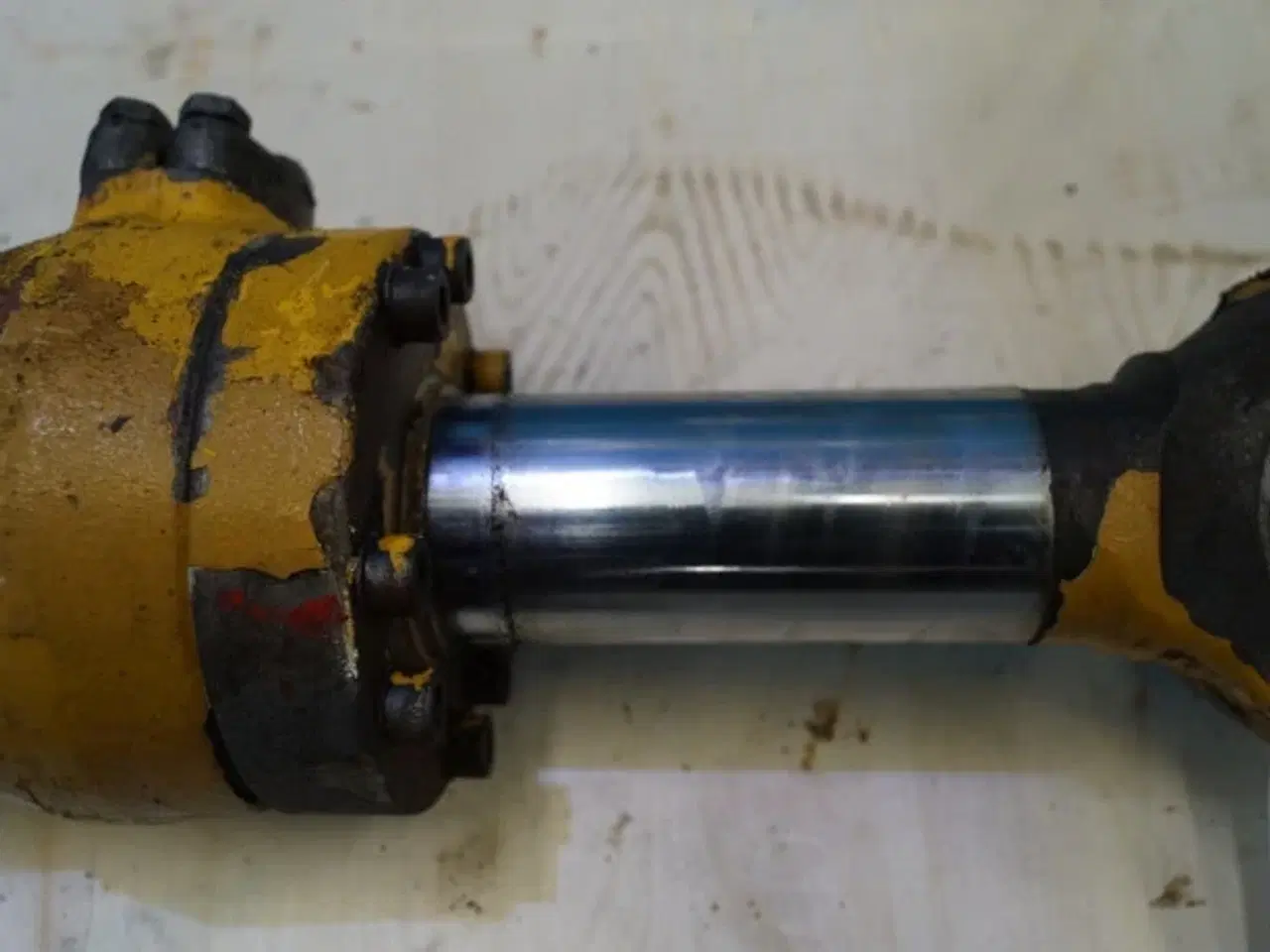 Billede 11 - Volvo L120 Styrecylinder H. VOE11088049