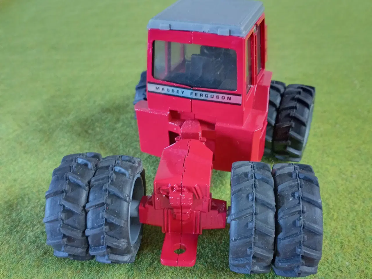 Billede 1 - Ertl Massey Ferguson 