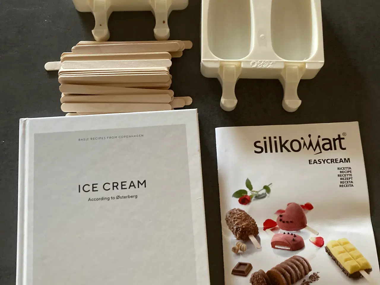 Billede 1 - Silokomart silikone isforme og bog