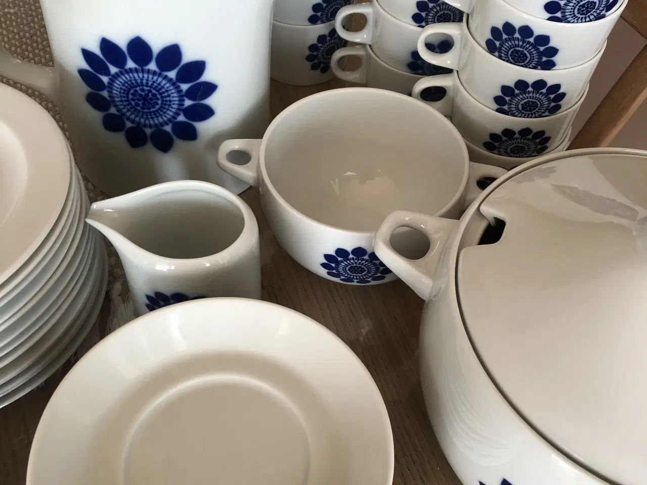 Billede 5 - Fedt spisestel fra 60/70”erne