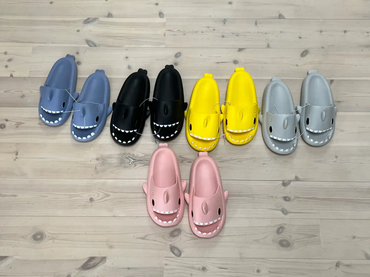 Billede 1 - Shark slides / shark slippers / shark sko