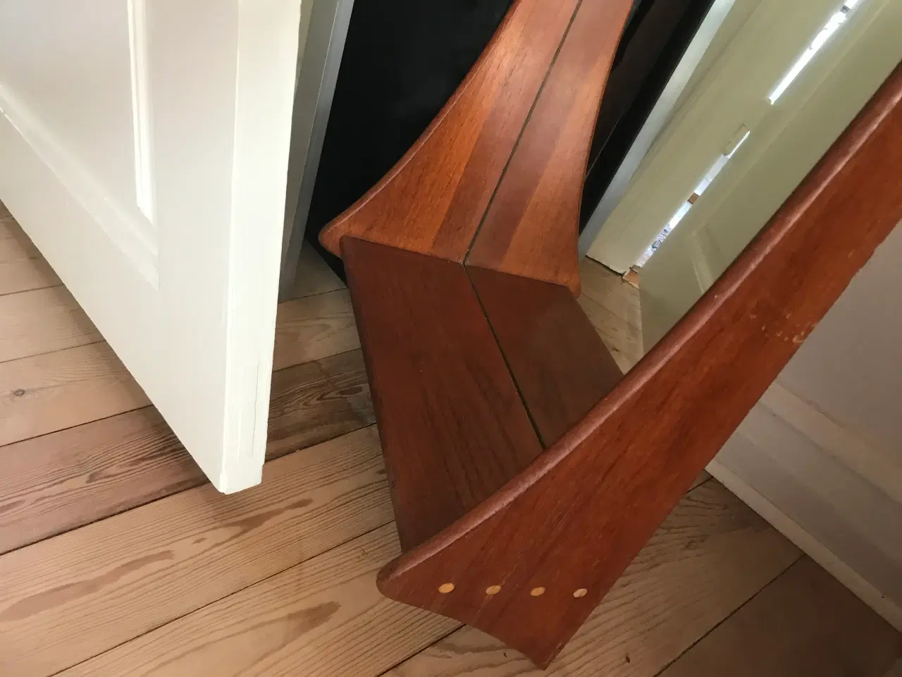 Billede 2 - Teak spejl m hylde
