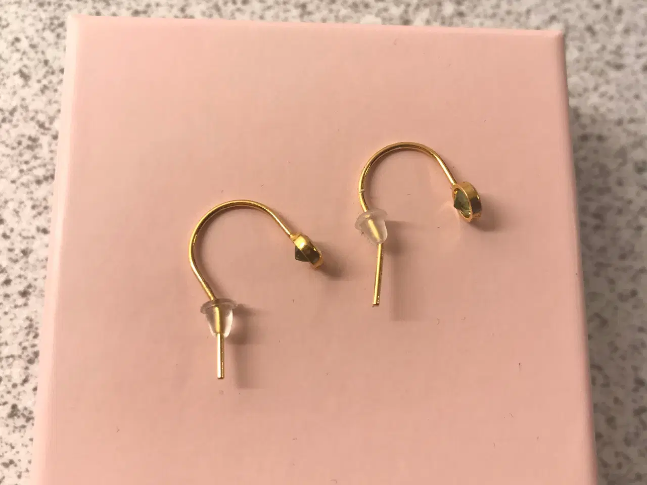 Billede 2 - Heartpieces Jewelry øreringe m. peridoter