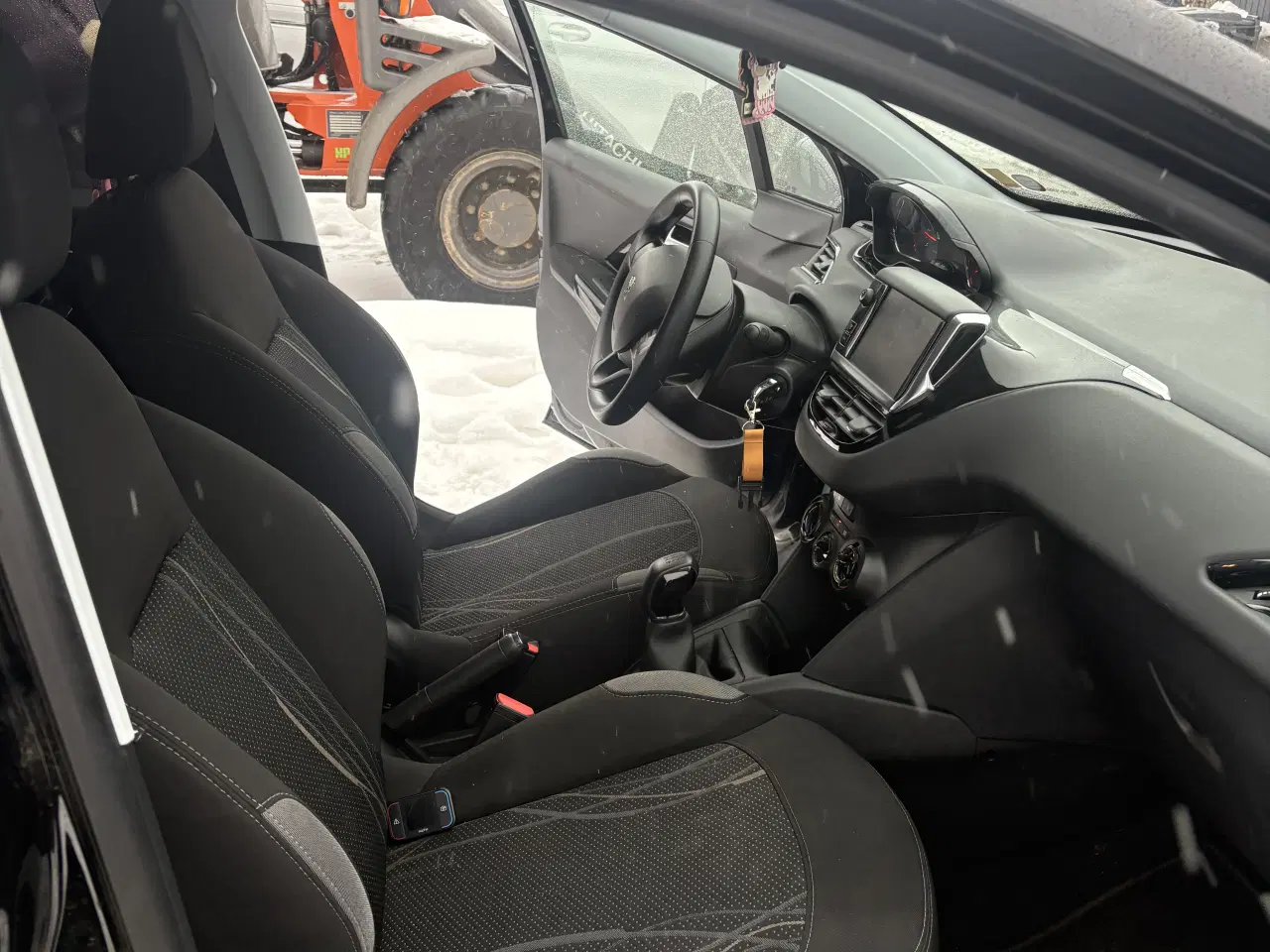 Billede 6 - Velkørende nysynet Peugeot 208