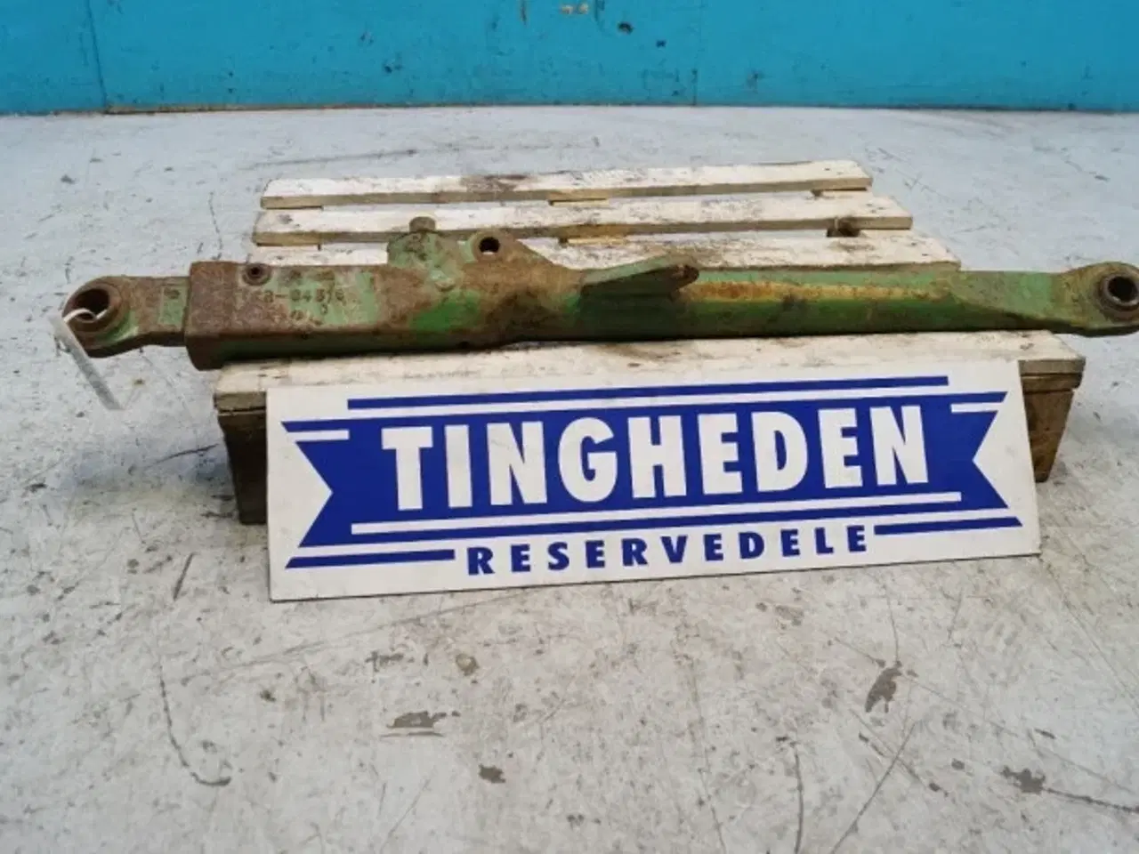 Billede 2 - John Deere 4040 R.H. Liftarm AR80666