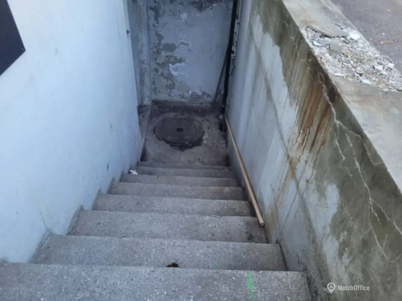 Billede 2 - 45m2. opvarmet Lager i kælder med eget toilet.