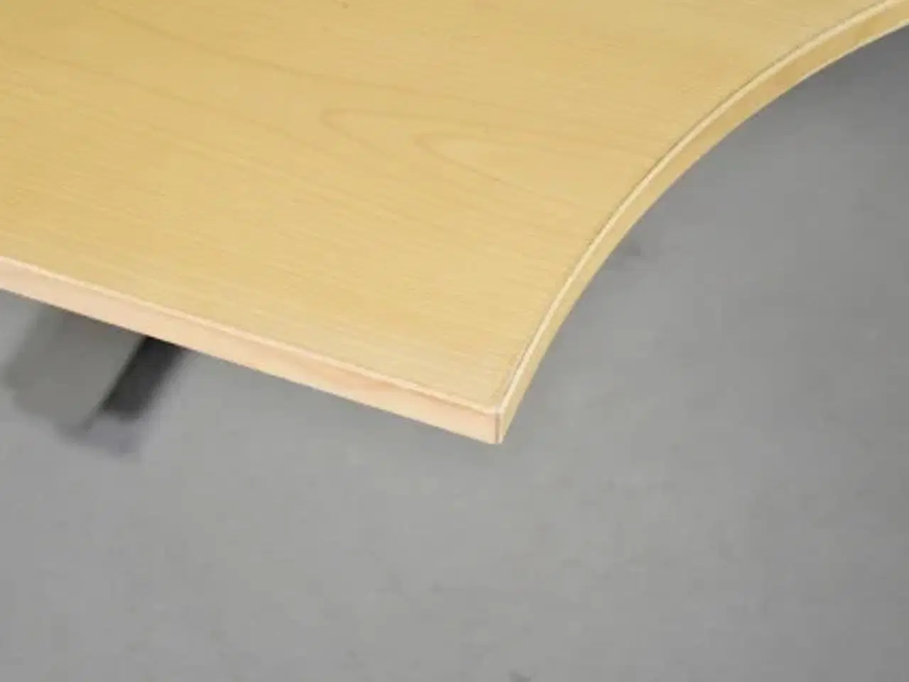 Billede 10 - Efg hæve-/sænkebord i ahorn med venstresving, 160 cm.