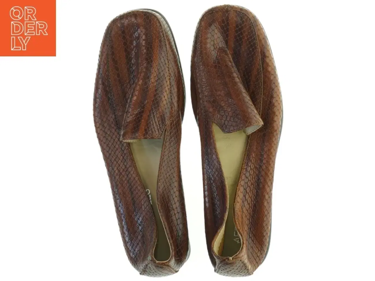 Billede 2 - Brugte mørkebrune loafers i læderlook fra Aerosoles (str. 4)