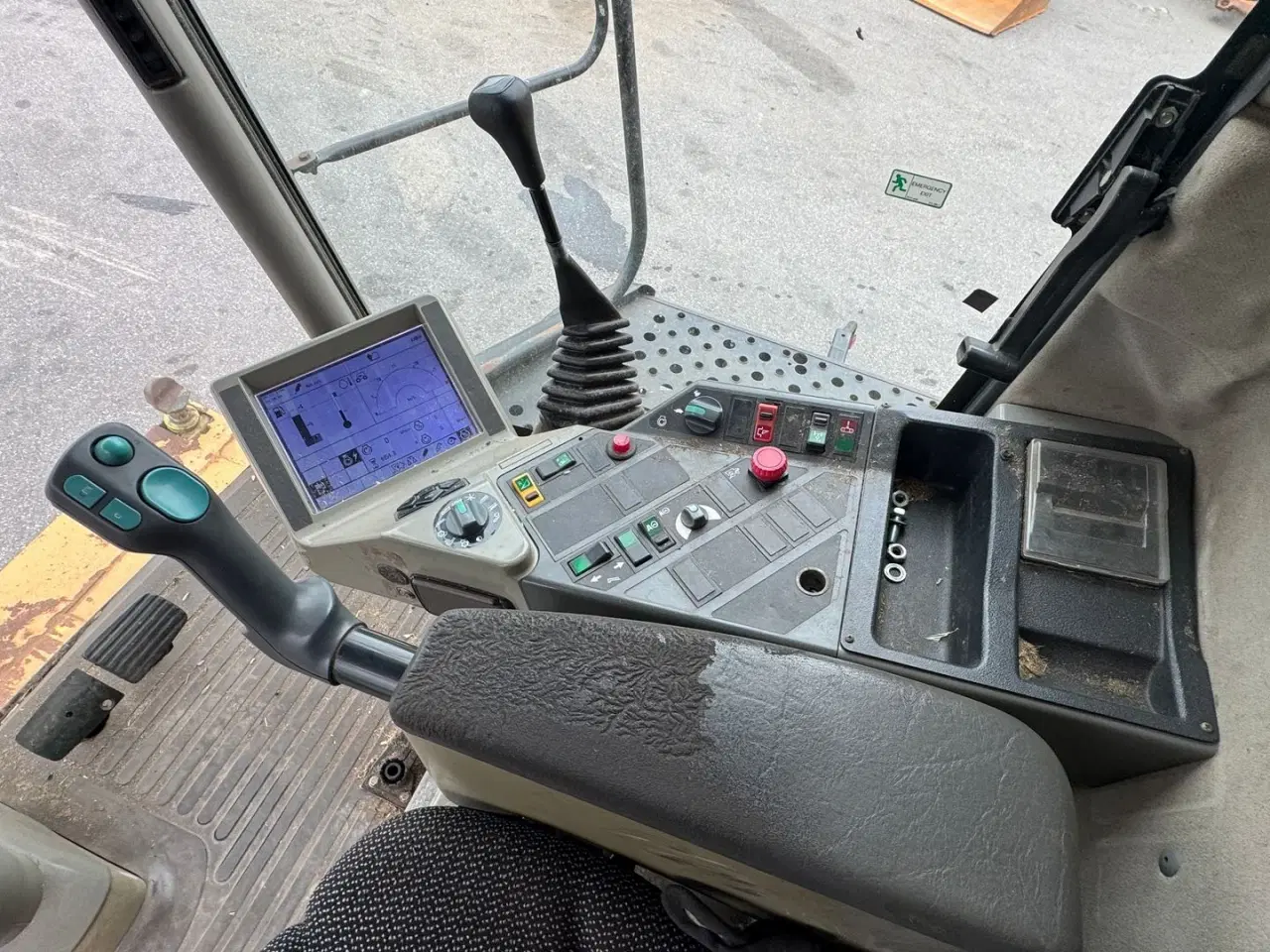 Billede 13 - CLAAS Lexion 460 MED 30 FODS SKÆREBORD, BÆLTER OG 4WD!