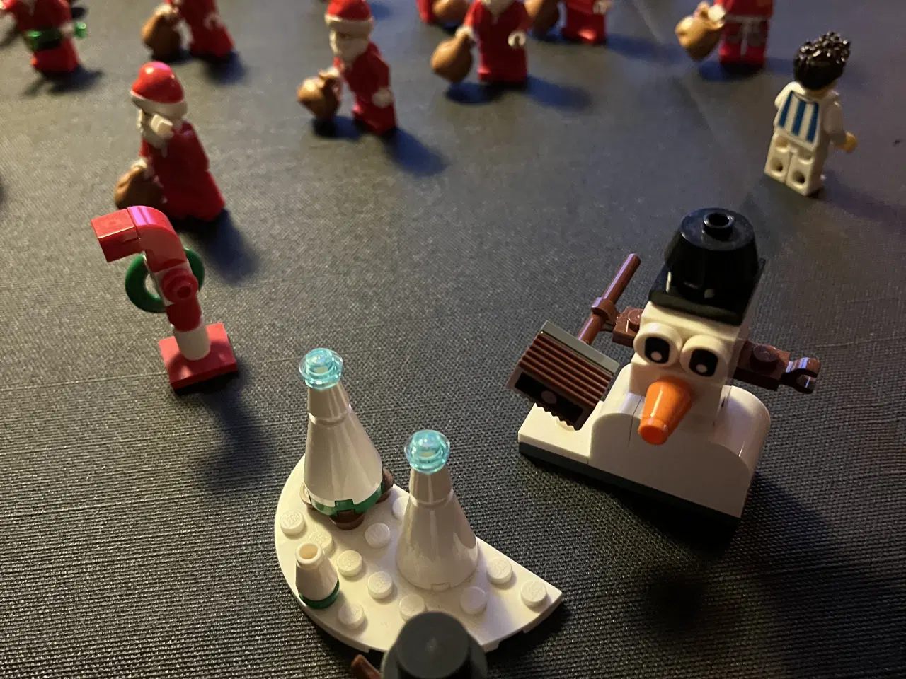 Billede 4 - LEGO juleby