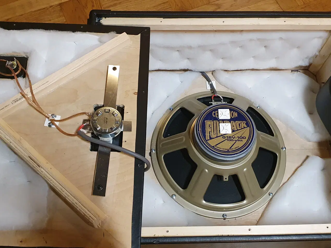 Billede 5 - Celestion Fullback 15" kabinetter