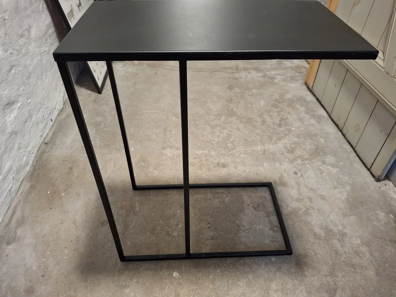 Billede 3 - Sidebord/afsætningsbord/C-bord i sortlakeret stål