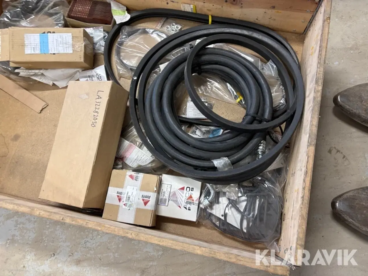 Billede 4 - 5paller assorteret reservedele