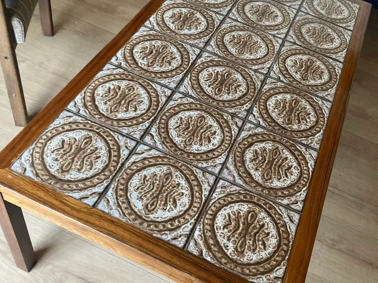 Billede 5 - Sofabord med kakler (sidste dag 28.04.26)