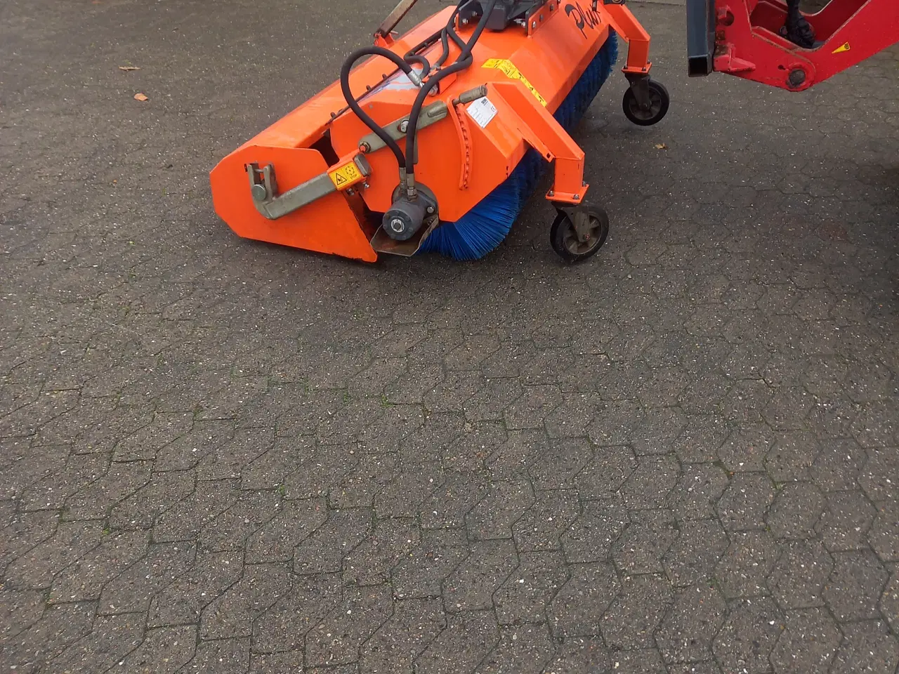 Billede 1 - Fejemaskine Huchel 560 Plus