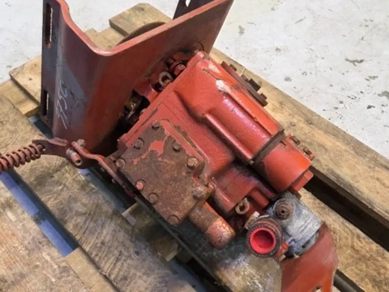 Billede 14 - Laverda 3750 Hydrostatpumpe 321039600