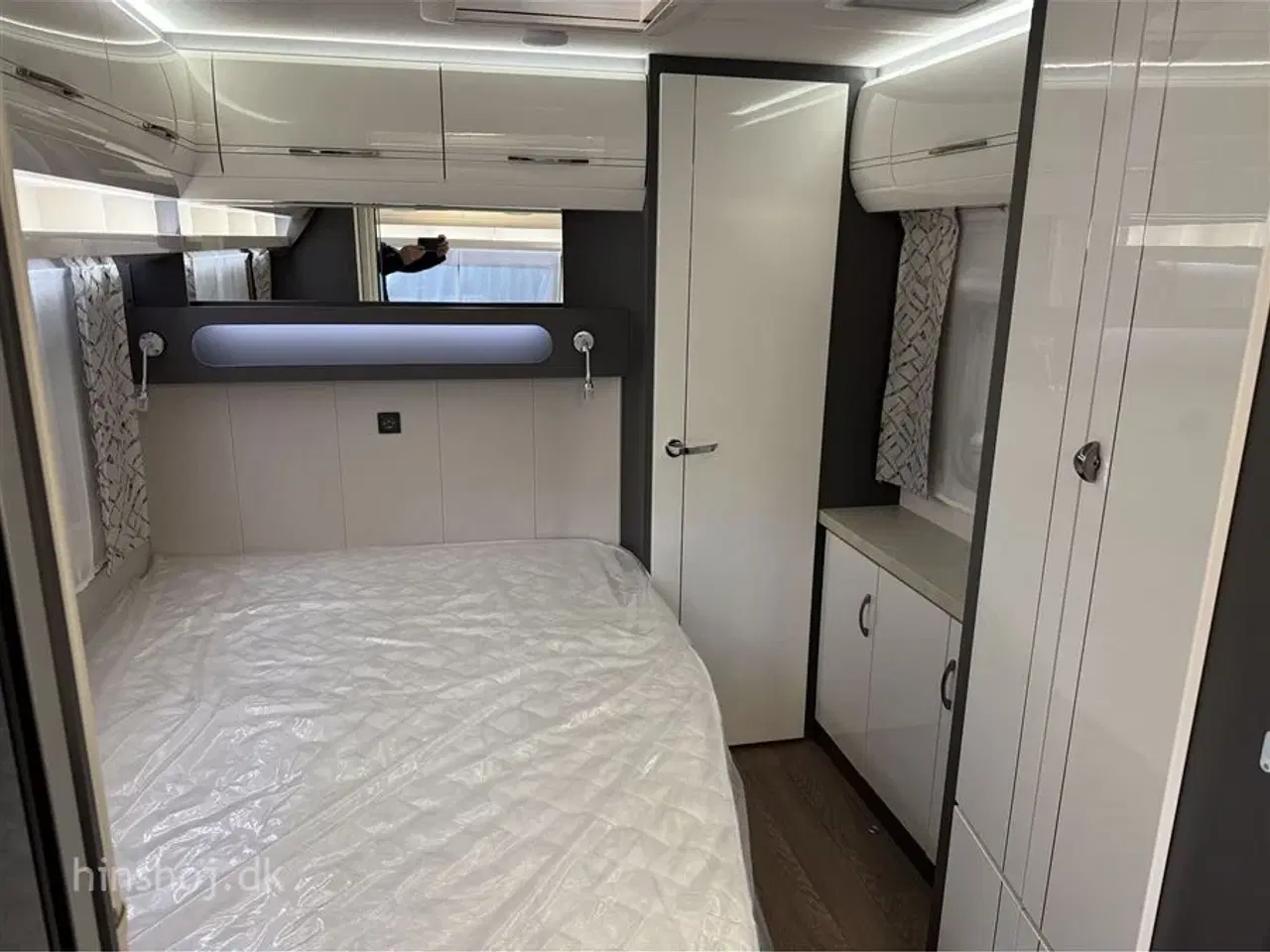 Billede 14 - 2025 - Hobby Excellent 540 WFU Dejlig vogn med rundsidegruppe og franskseng fra Hinshøj Caravan A/S