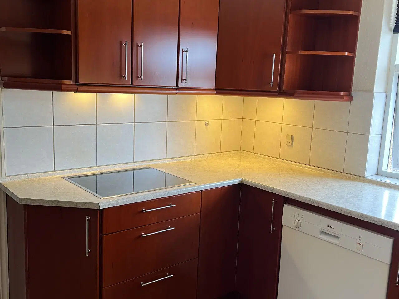 Billede 5 - Kirsebærkøkken - du skal selv nedtage køkken